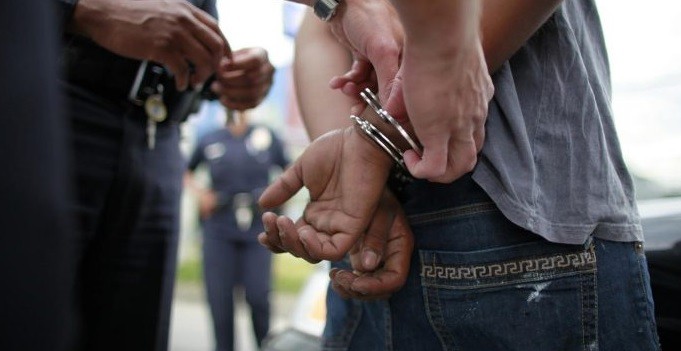 Asesinato en un cumpleaños: entregó a su hijo de 17 años, sospechoso del crimen | Nacionales