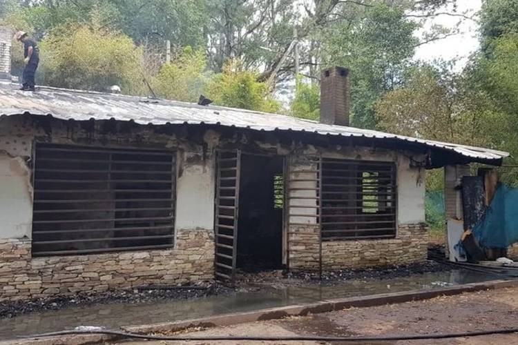 Cuatro muertos en incendio de un centro de rehabilitación para adictos clandestino en Pilar | Nacionales