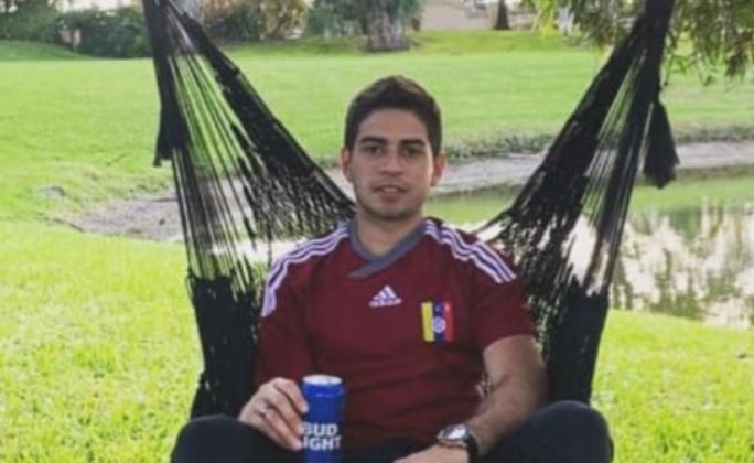 Mendoza: le quisieron robar el auto, se colgó de la ventanilla y murió de un balazo | Nacionales