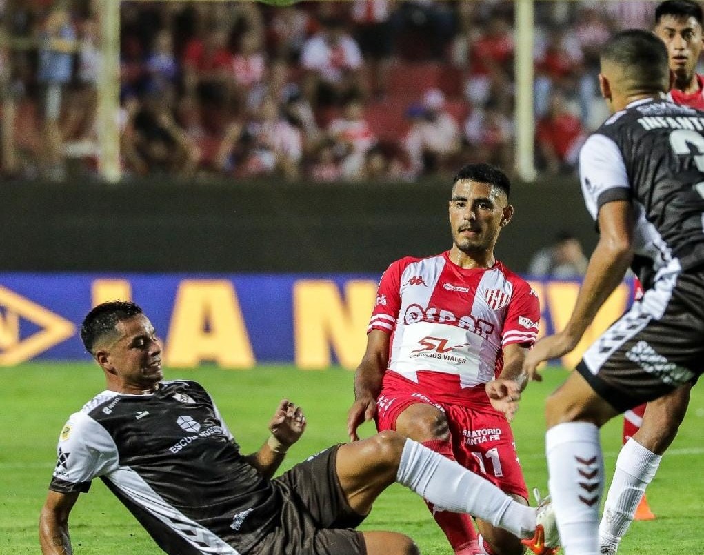 «Uruguayo, uruguayo»: Álvez, triunfo y punta Tatengue | Deportes