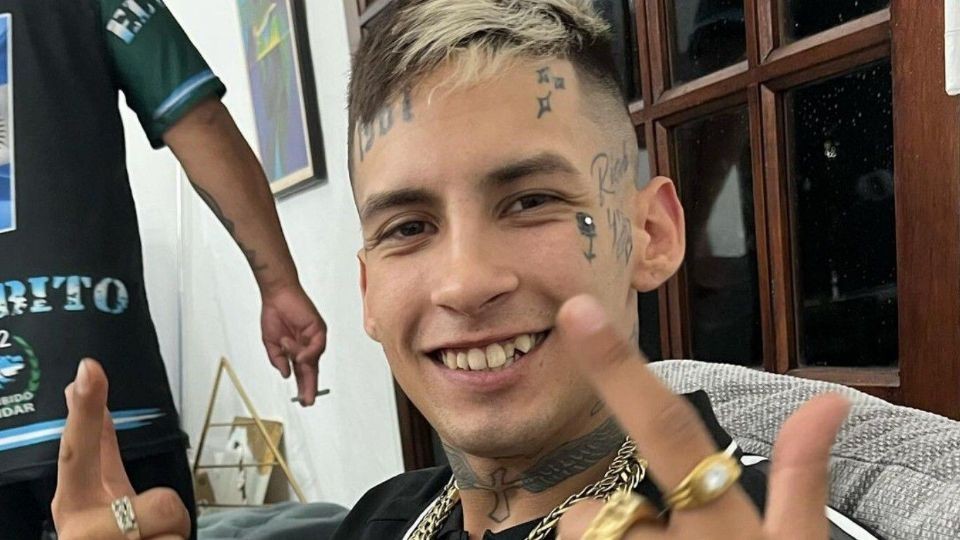 L-Gante fue a ver los avances en la construcción de su casa y se puso a trabajar con los albañiles | Espectaculos