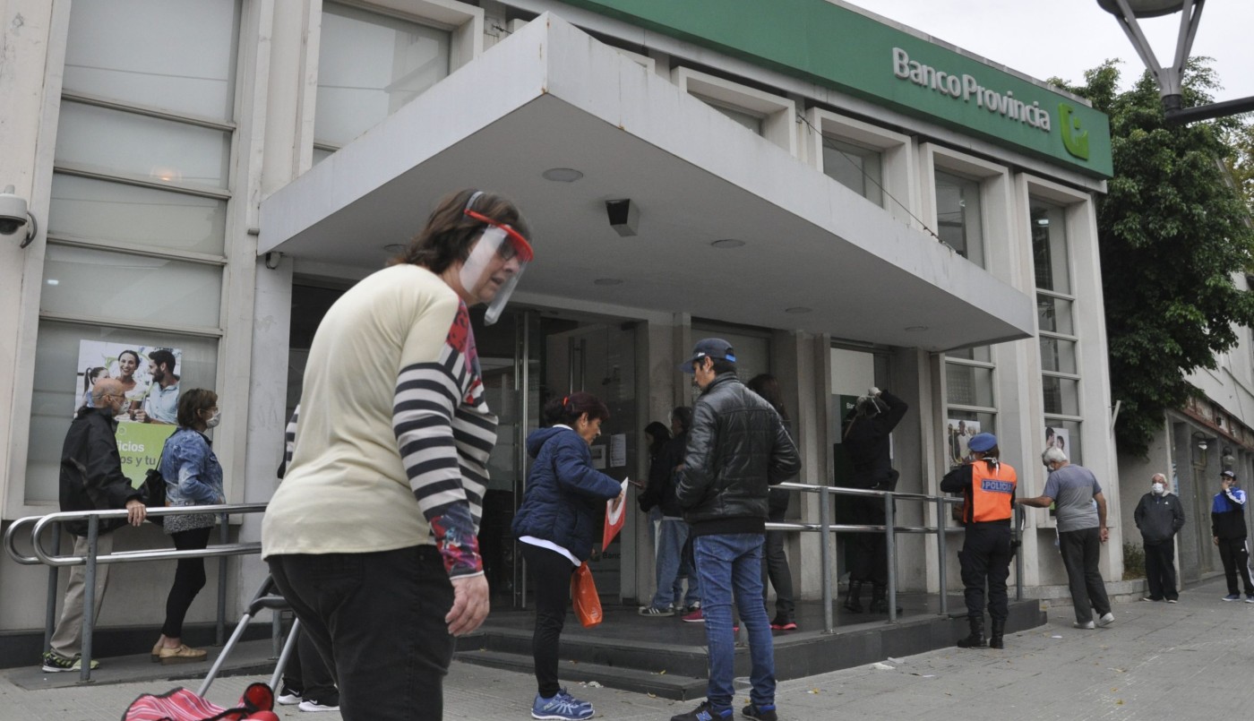 Supervivencia: Qué requisitos exige cada banco | Información General