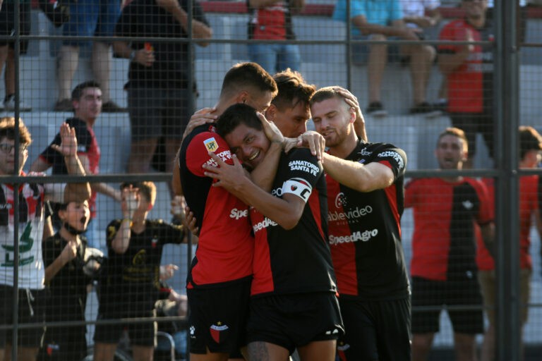 Colón se enfrenta a Tigre y va por la punta de la zona B | Deportes