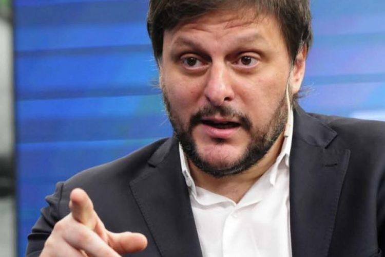 Leandro Santoro, a La Cámpora: "Todos los funcionarios tienen la obligación de estar alineados con el Presidente" | Nacionales