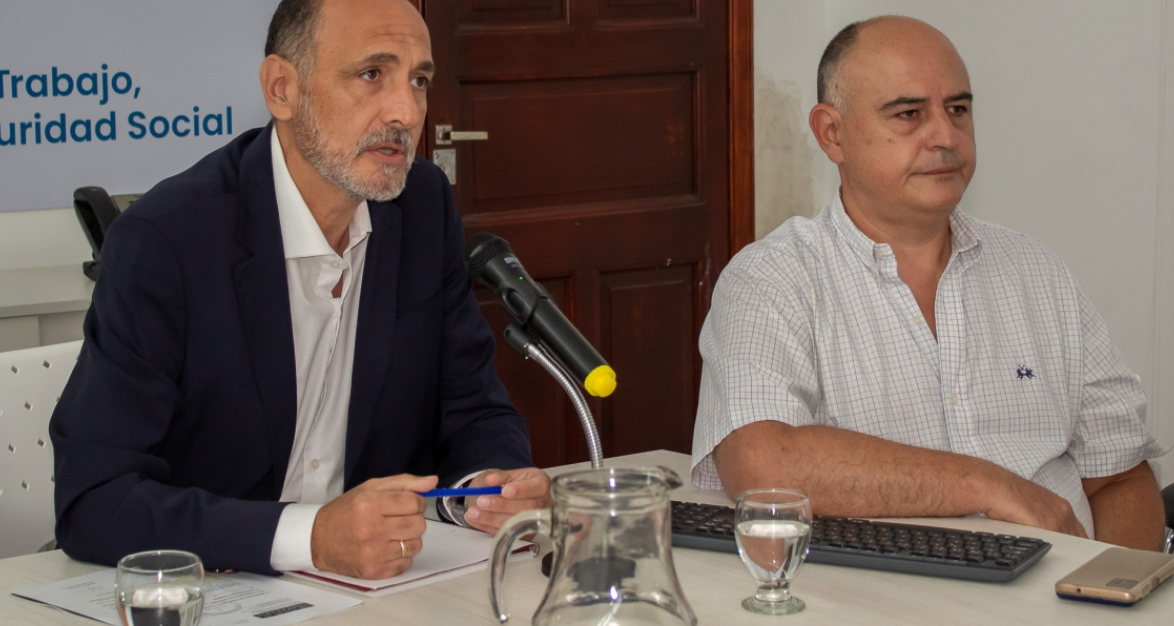 El aumento salarial para el personal de salud será similar al de los docentes | Noticias