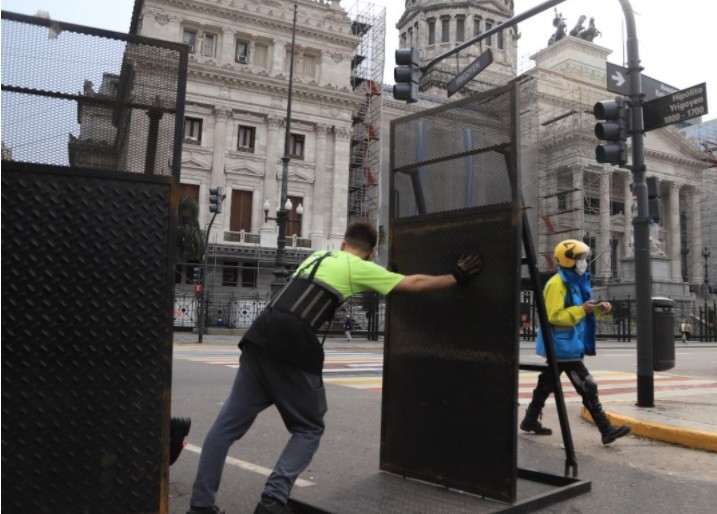 Congreso vallado: operativo de seguridad a la espera de la aprobación del acuerdo con el FMI | Legislativas