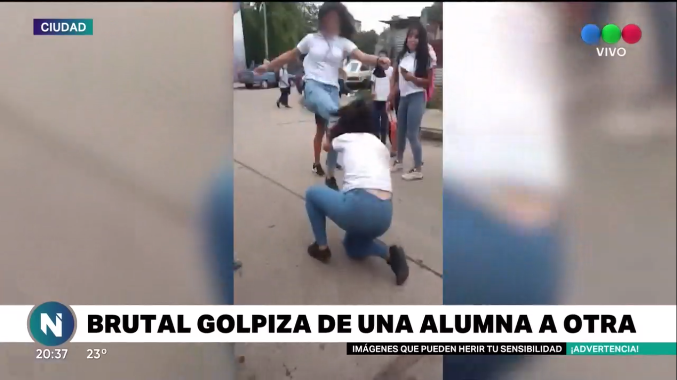 Pelea a la salida de la escuela: una alumna dejó inconsciente a otra | Nacionales