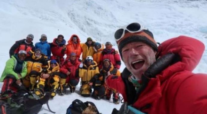 El argentino que escaló 13 veces el Everest quedó atrapado en una avalancha y sufrió graves heridas | Nacionales