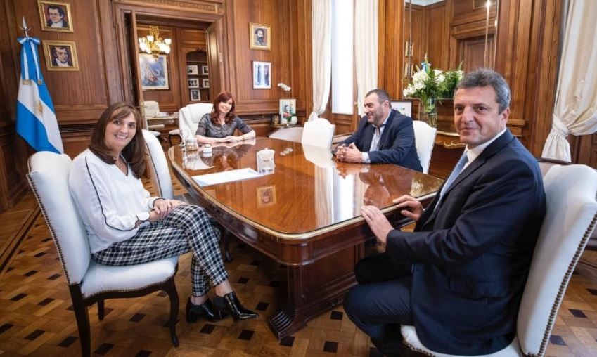 Cristina Kirchner y Sergio Massa dispusieron un aumento de $20.000 a los trabajadores del Congreso Nacional | Nacionales