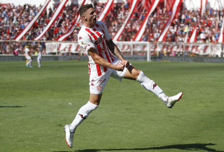 Unión venció a Newell´s, está en zona de clasificación y sigue invencible en su casa | Deportes