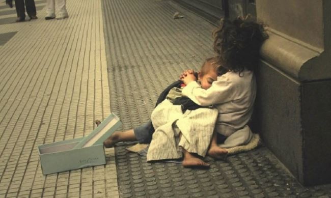 Piden la "urgente aplicación" de ley de "contención social" para niños y niñas en situación de calle | Legislativas