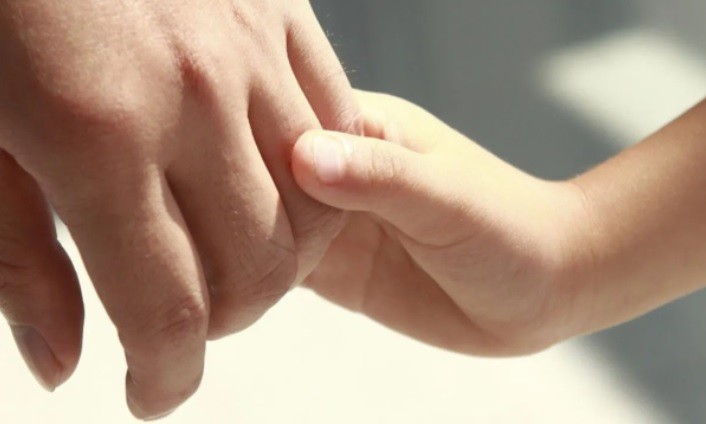 "Buscamos una familia": juzgado abre convocatoria para la adopción de una adolescente de 13 años | Información General