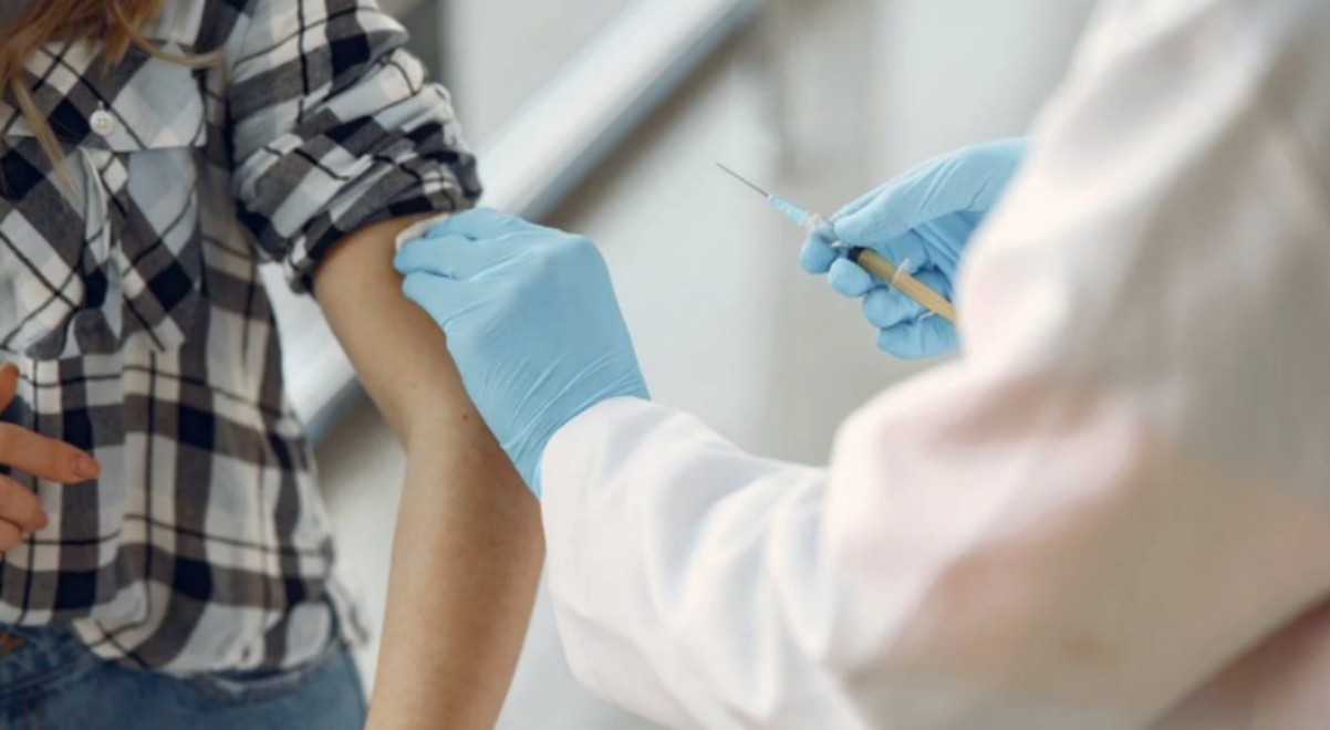 Coronavirus: Se colocarán terceras y cuartas dosis este lunes en la ciudad | Noticias