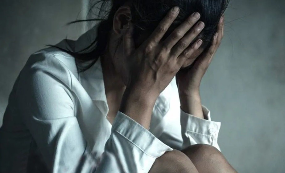 Detuvieron a una mujer por golpear a su hija adoptiva con un fierro: la denunció la docente de su escuela | Nacionales