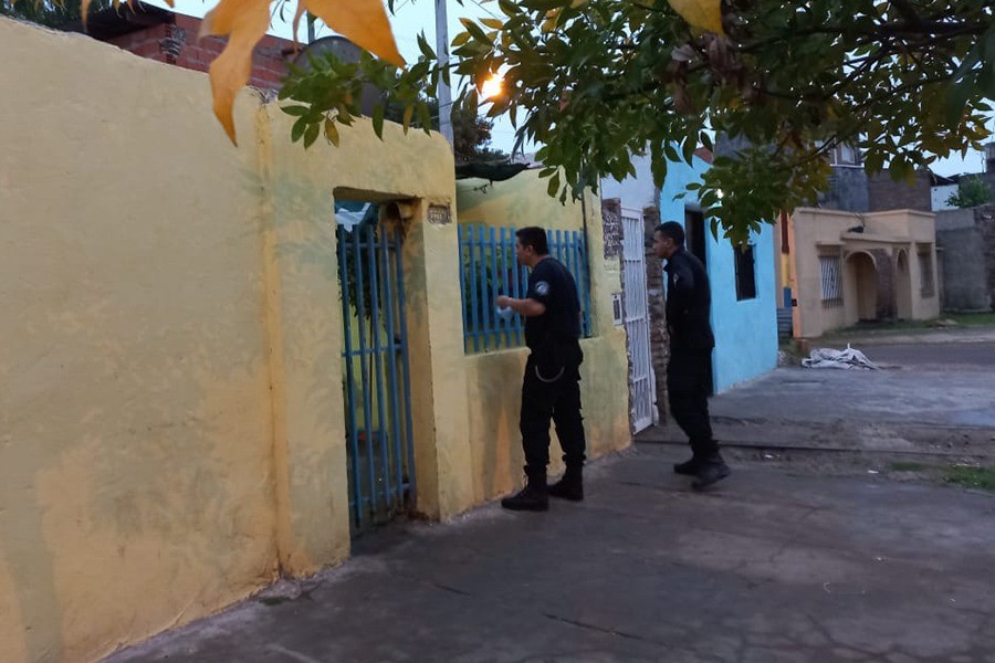 Mafias descontroladas: lo maniataron, le vendaron los ojos y lo acribillaron | Nacionales