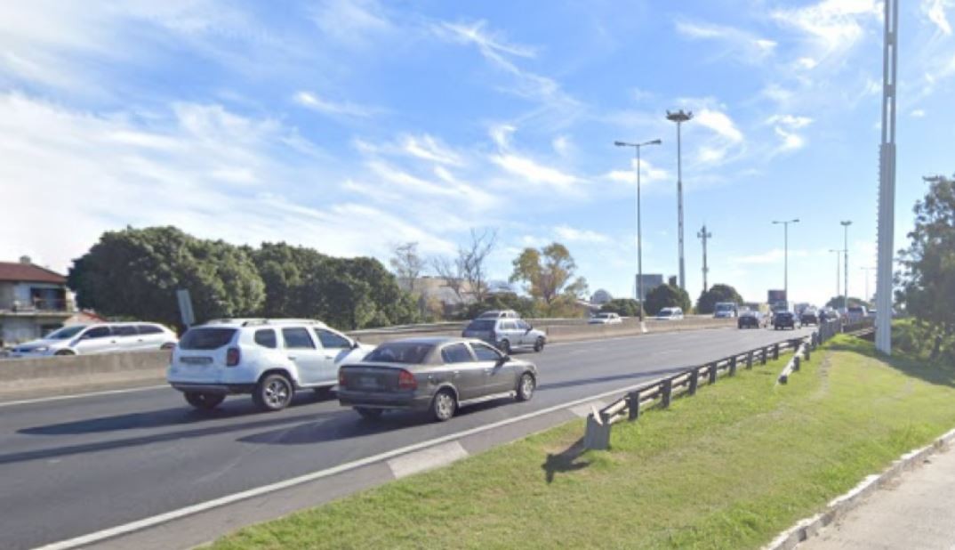 Iban alcoholizados en una camioneta, chocaron un colectivo y los atraparon cuando escapaban por la General Paz | Nacionales