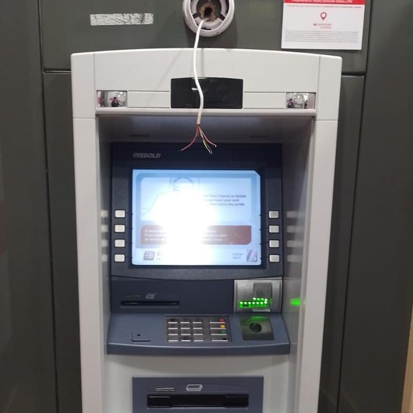 Una mujer fue detenida por dañar un cajero automático | Nacionales