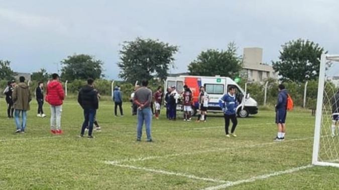 Locura en Tucumán: balearon a un árbitro durante el entretiempo de un partido amateur | Deportes