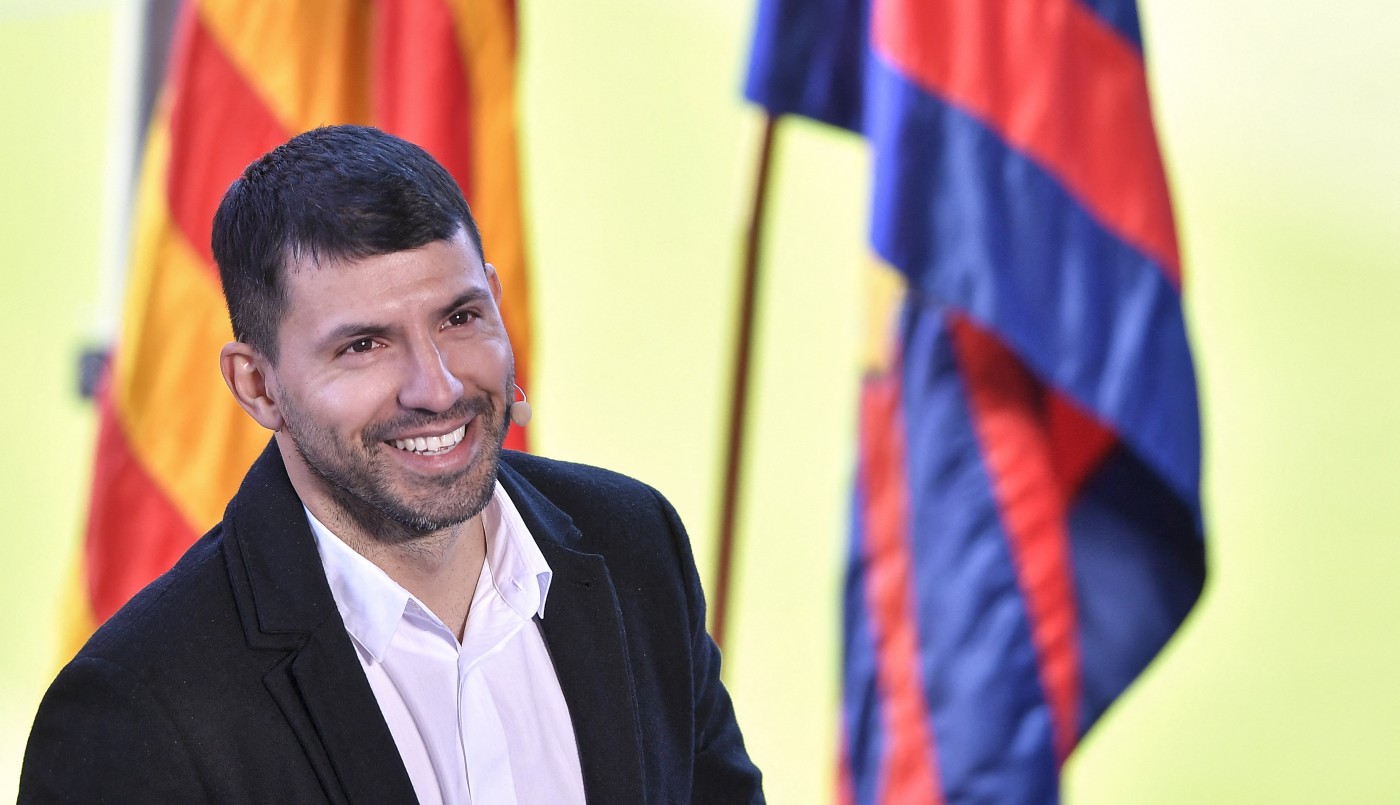 "Para mi tienen que sacar los pesos": el Kun Agüero sobre la economía argentina | Redes