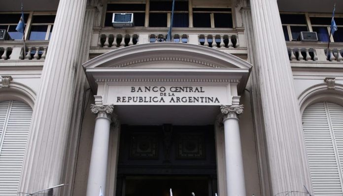 El Banco Central defendió su decisión de contratar a familiares de empleados fallecidos | Nacionales