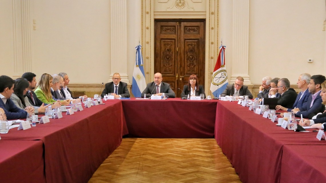 Perotti se reunió con legisladores para fortalecer la Justicia Federal en Santa Fe | Legislativas