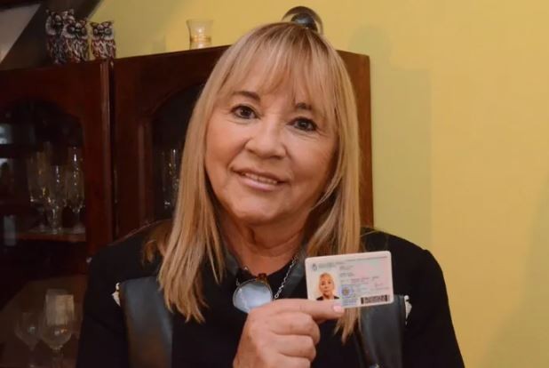 "Heroína de Guerra de Malvinas": Enfermera veterana de Malvinas recibió DNI de honor | Nacionales