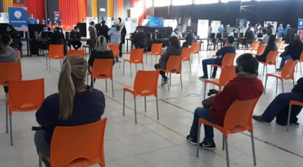 Vacunación Covid: Lunes de terceras y cuartas dosis en la Esquina Encendida | Noticias