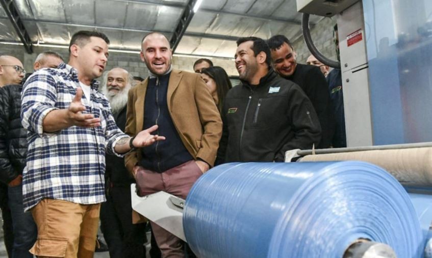 Movimientos sociales apoyaron a Martín Guzmán: "Vamos a juntar firmas para el proyecto de renta inesperada" | Nacionales