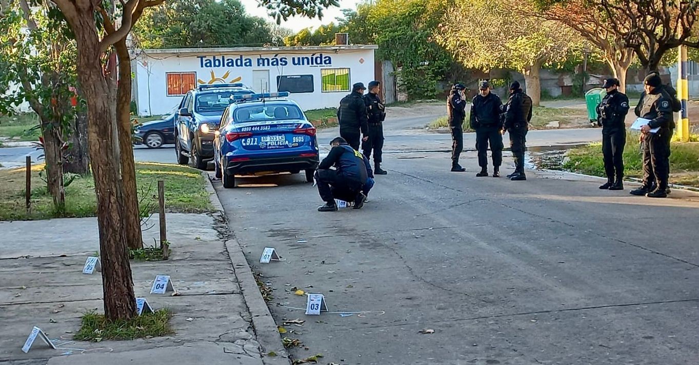 Ráfaga de disparos contra una casa y un auto en la zona sur de Rosario | Policiales