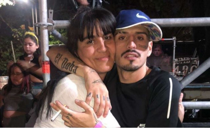 La mamá de El Noba dejó su trabajo y vive en una casa rodante frente al hospital | Espectaculos