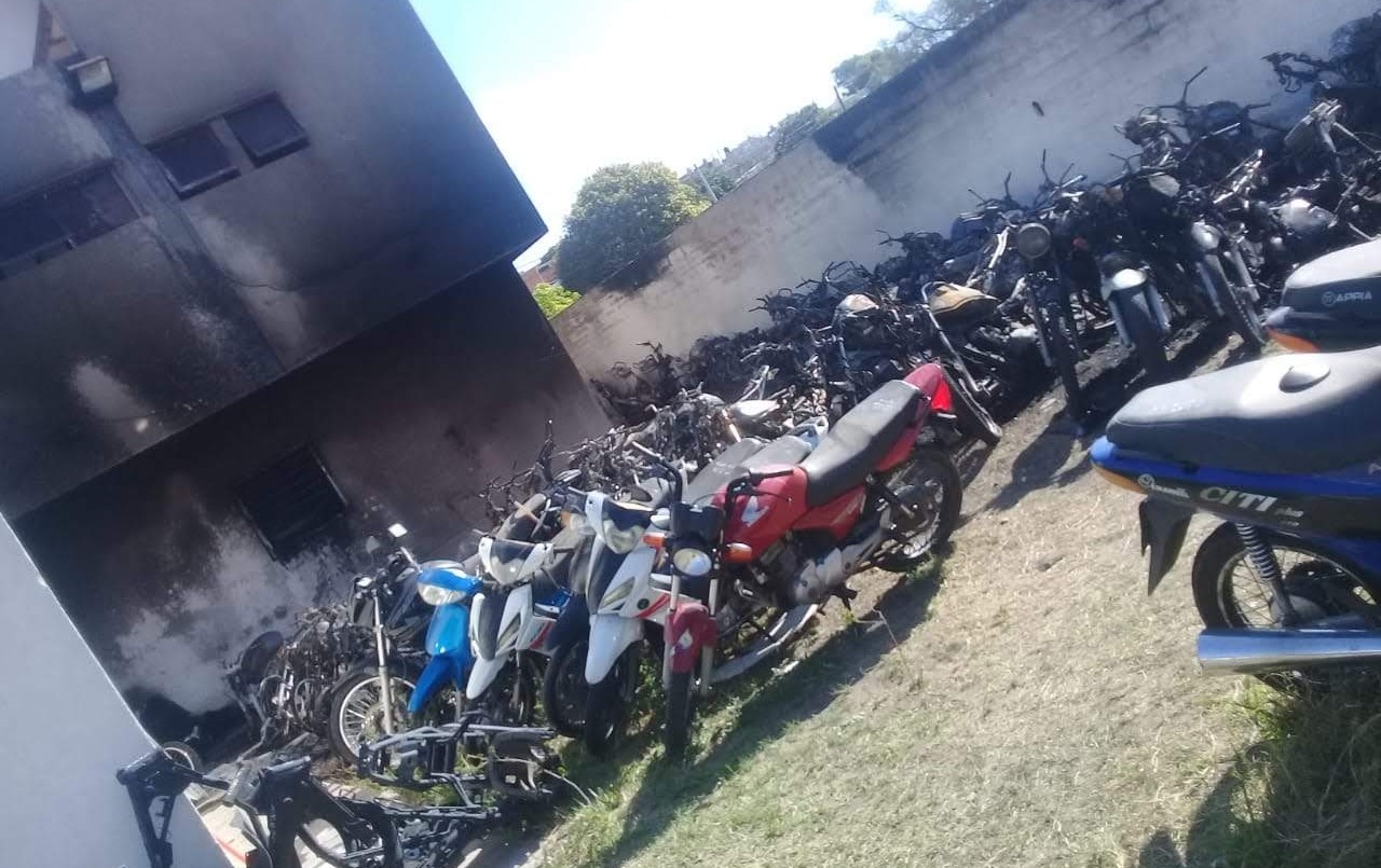 Van a juicio tres policías por un asado que terminó con 79 motos quemadas | Nacionales