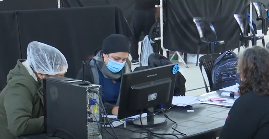 Jueves de cuartas dosis en la Esquina Encendida | Noticias