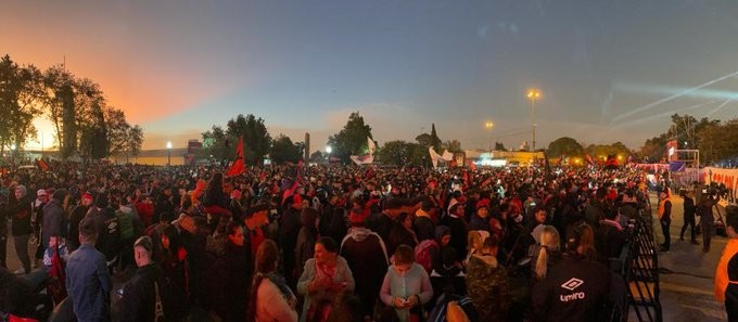 Colón y una fiesta con dos caras: La alegría de los hinchas y los incidentes de los barras | Información General