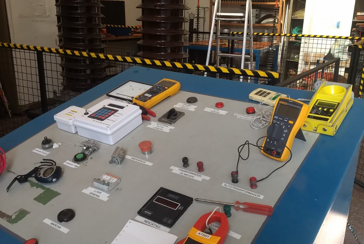 La UTN y la EPE ponen en marcha un laboratorio de alta tensión | Noticias
