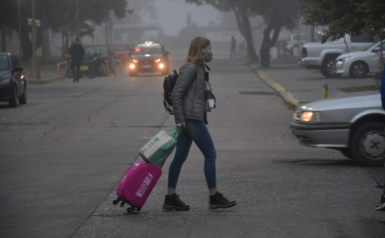 Sigue la niebla y un frente frío provoca descenso de la temperatura | Información General