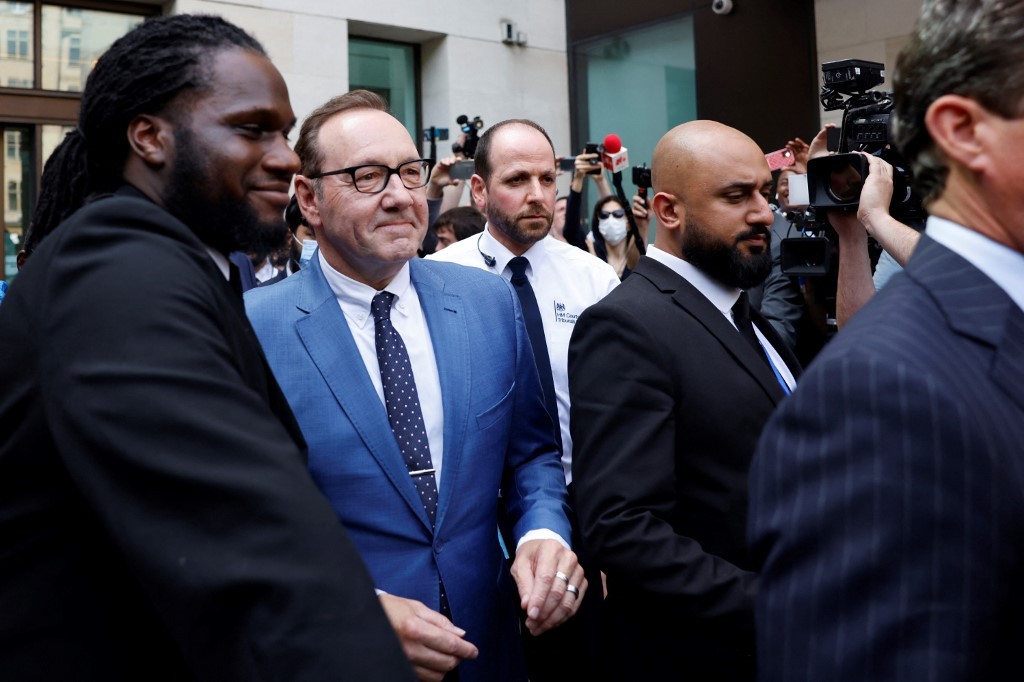 Kevin Spacey quedó en libertad bajo fianza: acusado de cuatro delitos sexuales | Espectaculos