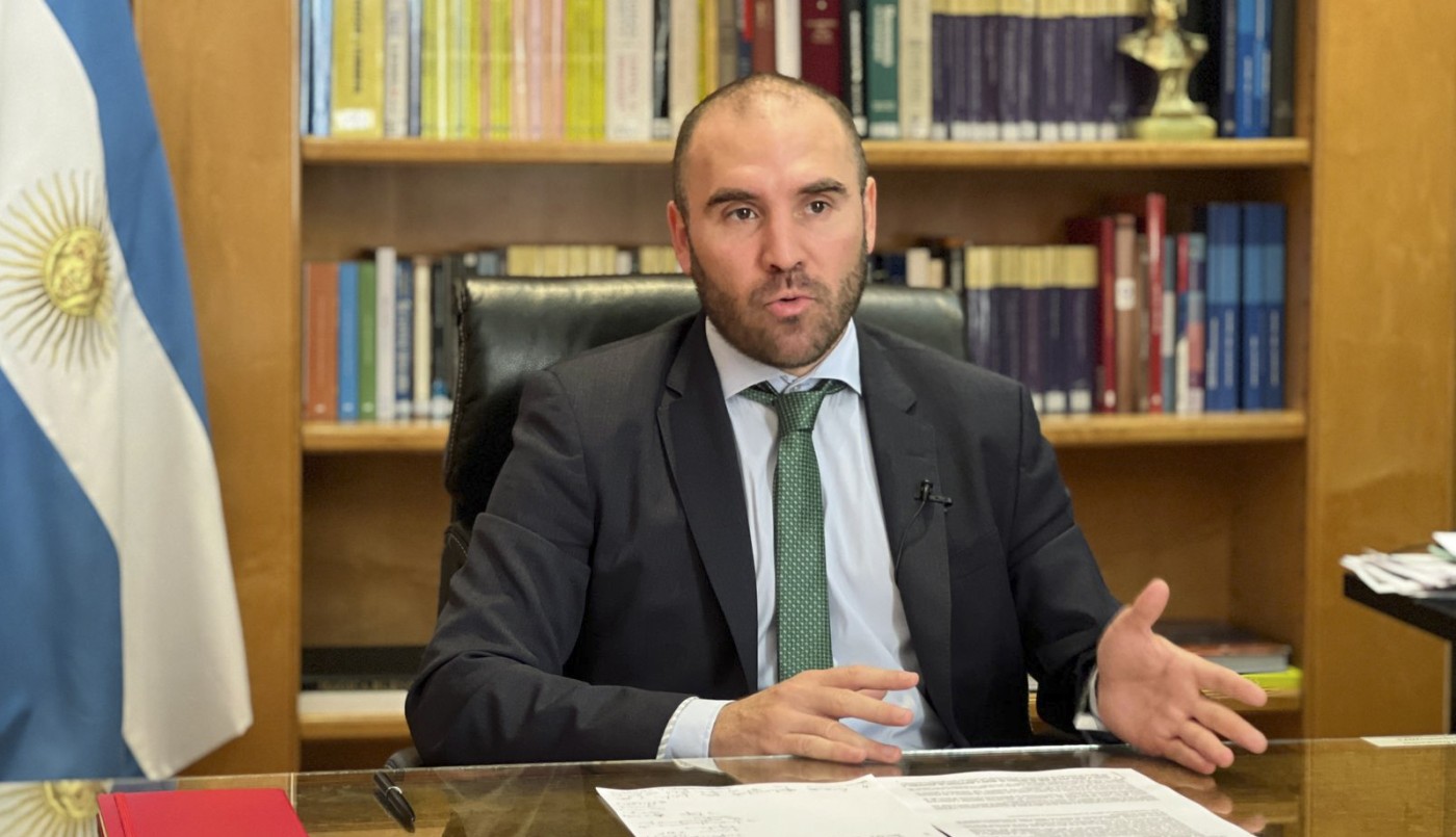 Guzmán: "Quien diga que la deuda en pesos es insostenible no pasaría un examen en la facultad" | Nacionales