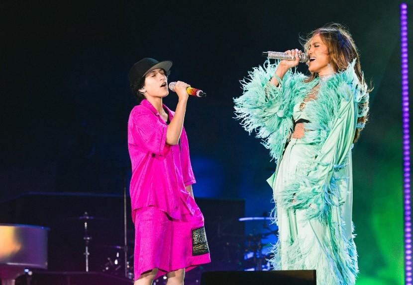 Jennifer López cantó con su hija a quien se refirió como "elle" | Espectaculos