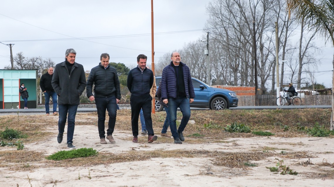 Perotti recorrió el terreno donde se construirá un parque acuático en Desvío Arijón | Noticias