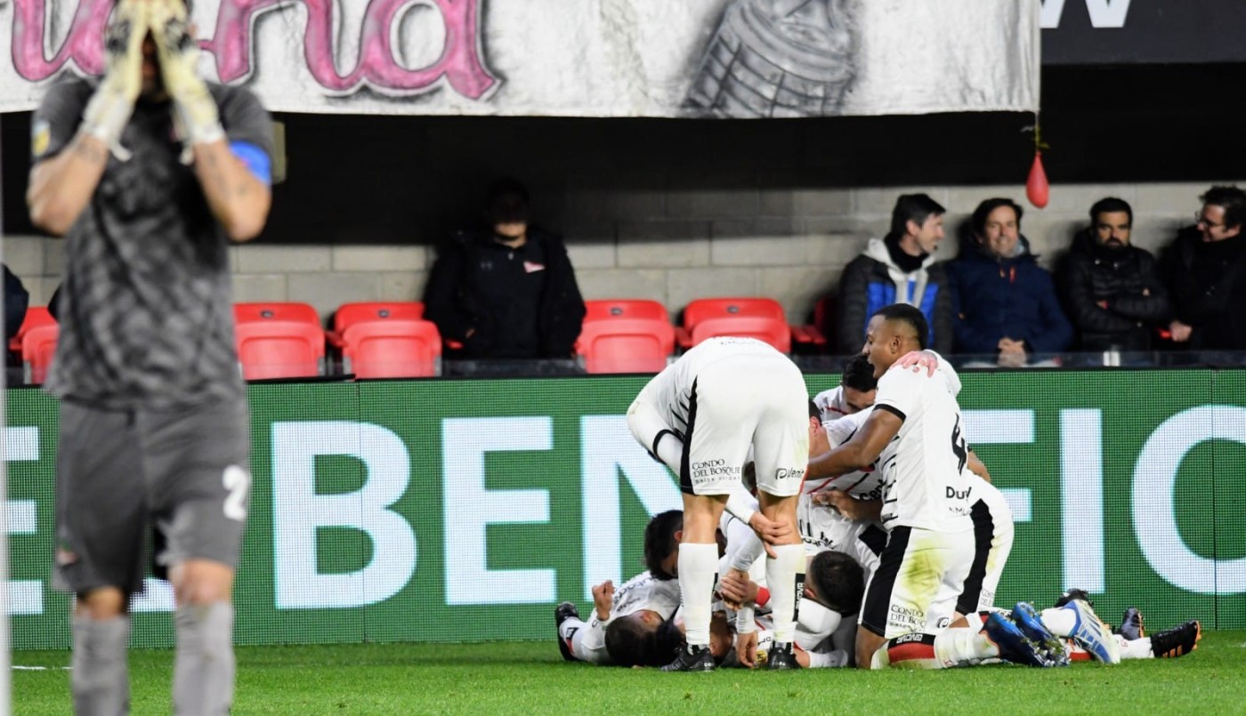 Newell’s venció a Estudiantes en La Plata y es el único líder del campeonato | Deportes