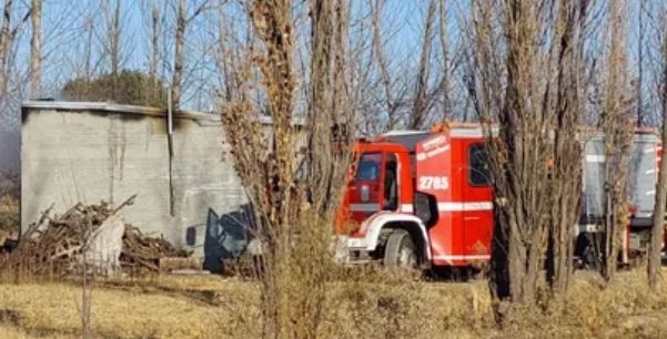 Intentó prender la estufa con nafta, provocó una explosión y su hija de 4 años murió carbonizada | Nacionales