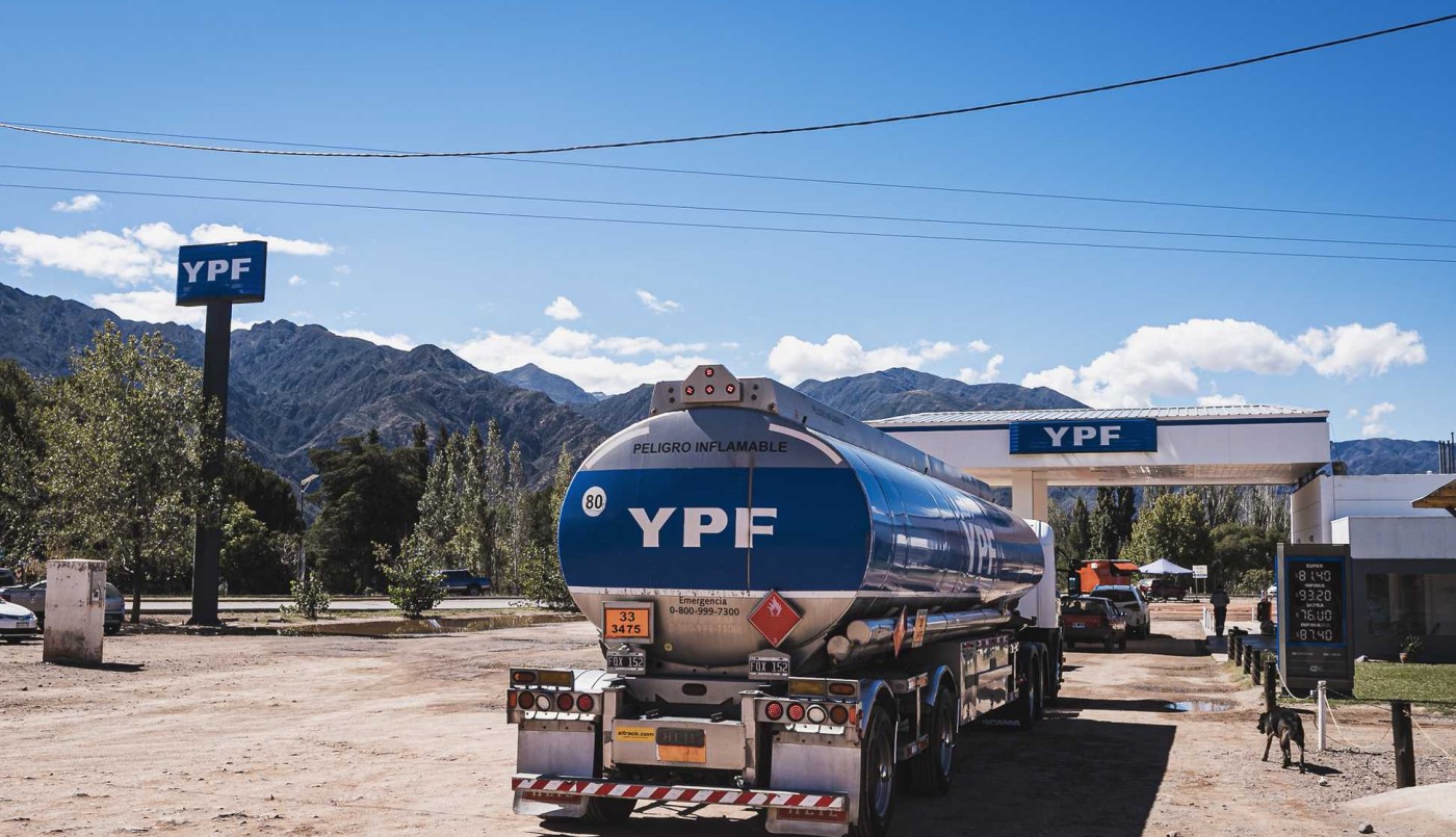 YPF importará 500.000 metros cúbicos de gasoil para abastecer la demanda | Nacionales