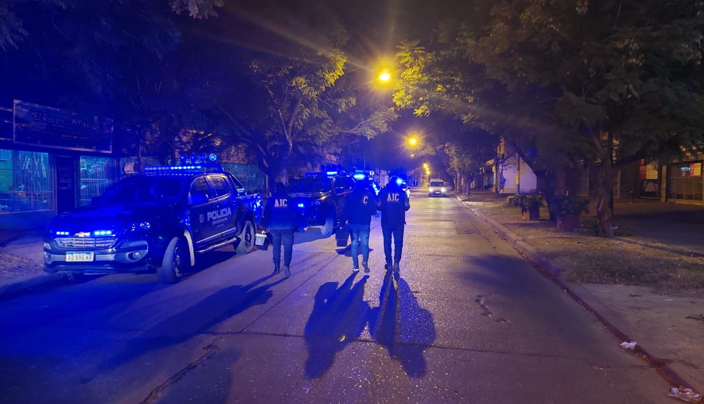 Asesinaron a un joven de 22 años y demoraron a tres pibes que tenían una pistola | Noticias