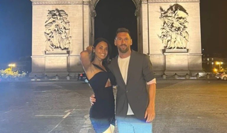 El romántico paseo de Messi y Antonela por París | Redes