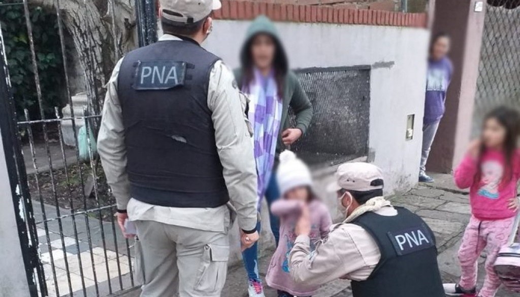 Una nena se ahogaba con un caramelo y fue salvada por un efectivo de la Prefectura | Nacionales