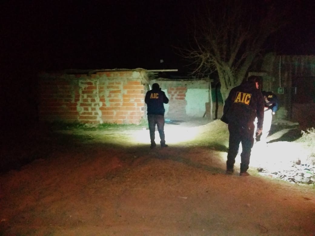 Lo balearon y cayó de la moto antes de llegar al Hospital: un santotomesino pelea por su vida | Policiales