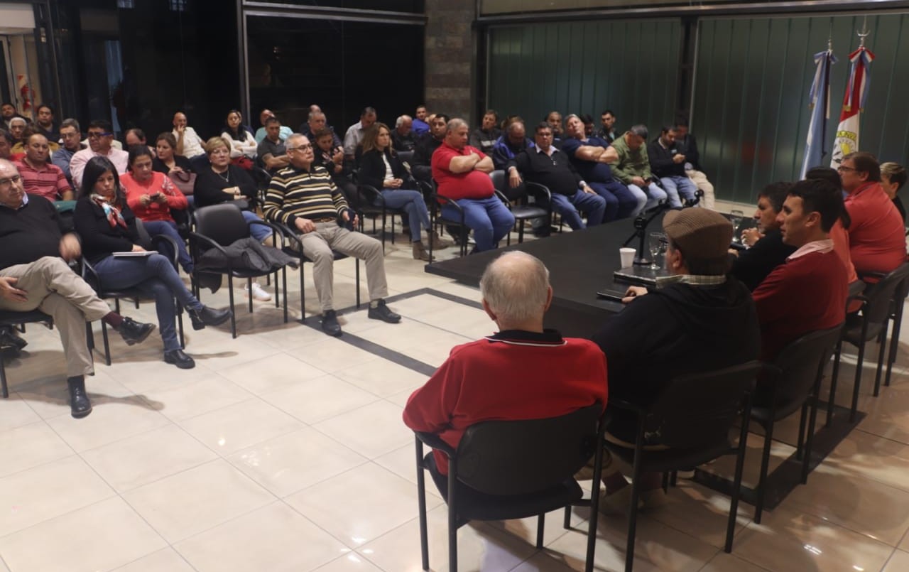 Trabajadores municipales decretaron un paro de 72 horas con movilización | Noticias