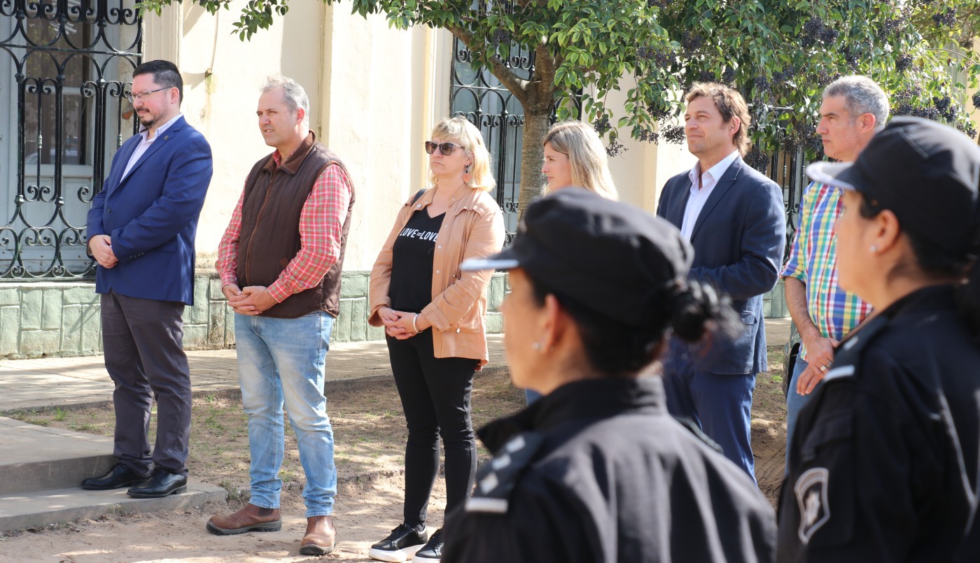 Entrega de móviles policiales en los departamentos San Javier y Garay | Noticias