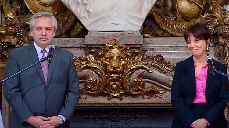 Alberto Fernández, en la jura de Marcó del Pont: "Estamos empezando una etapa distinta" | Nacionales