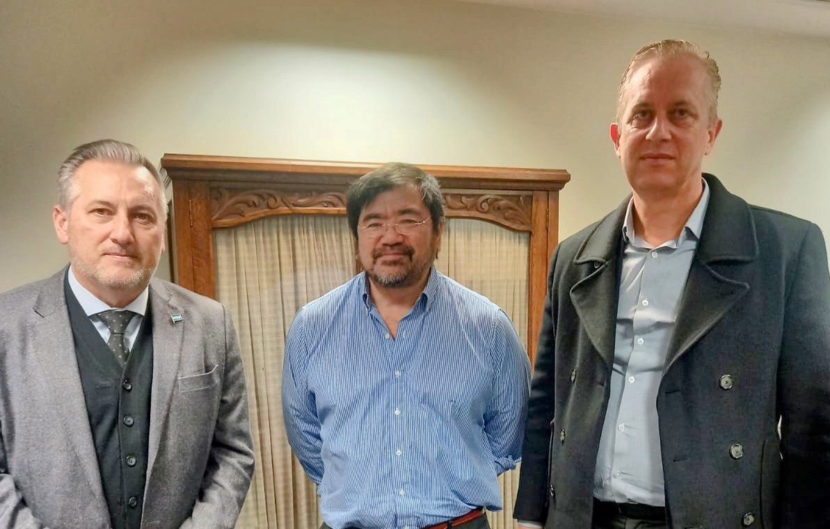 Fuego en las islas: Lewandowski y Rabbia se reunieron con el fiscal de Victoria, Claudio Kishimoto | Legislativas